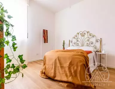 Five bedroom apartment in convenient location of Milan