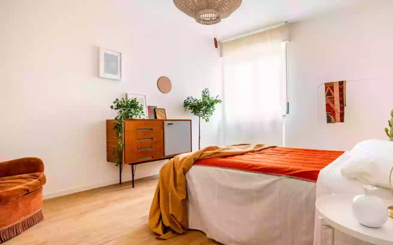 Five bedroom apartment in convenient location of Milan