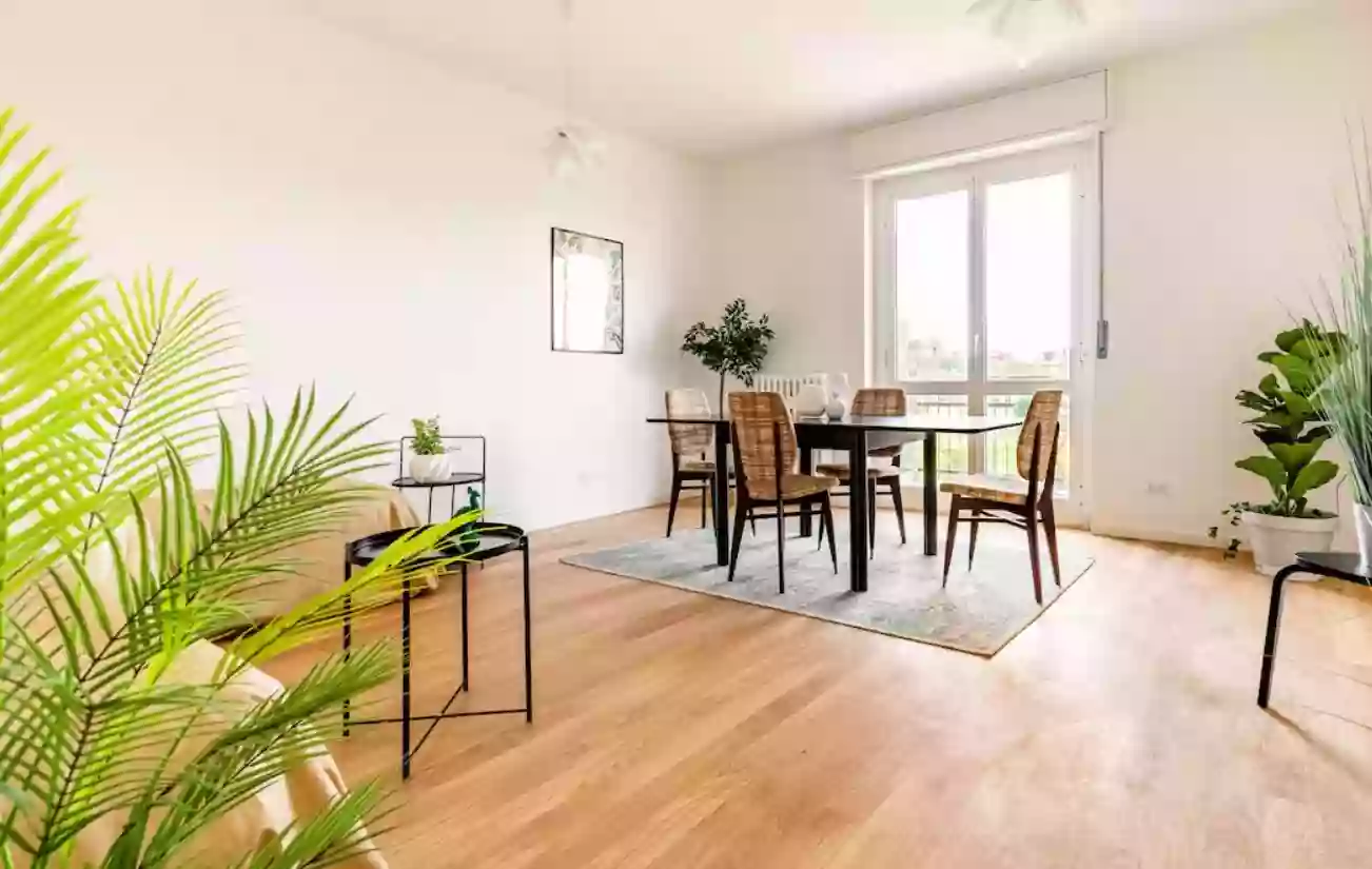 Five bedroom apartment in convenient location of Milan