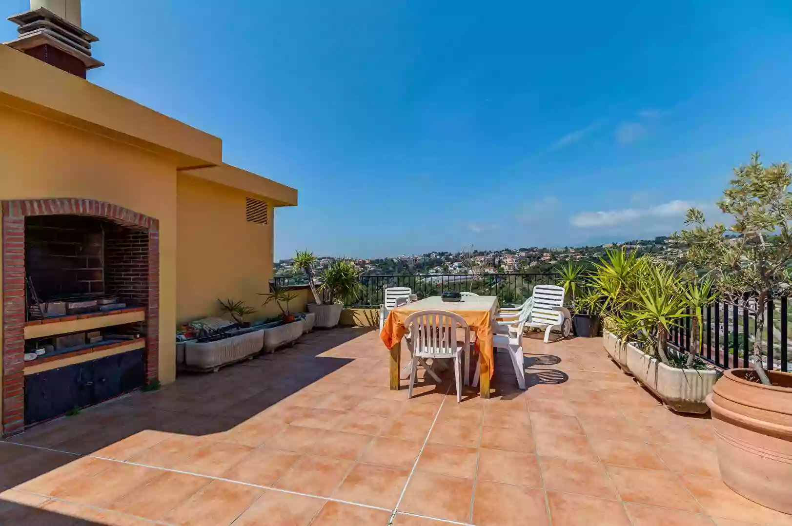 French Cote d'Azur: 3 bedroom duplex for sale in the heart of Nice