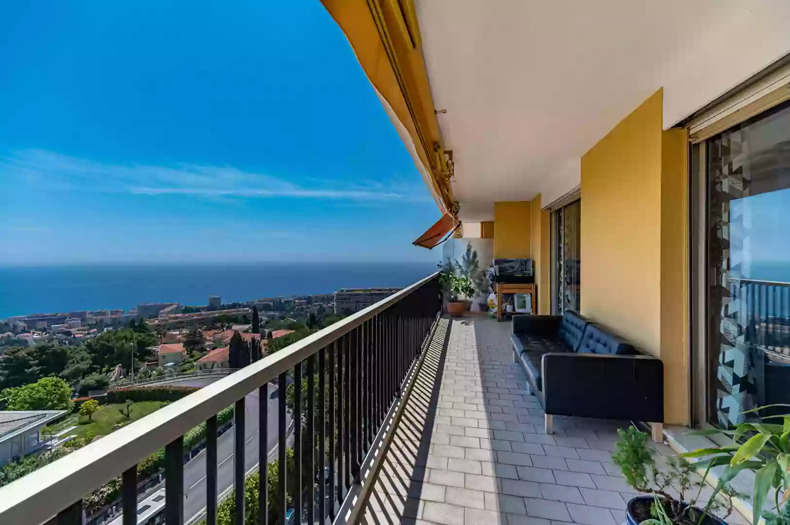 French Cote d'Azur: 3 bedroom duplex for sale in the heart of Nice