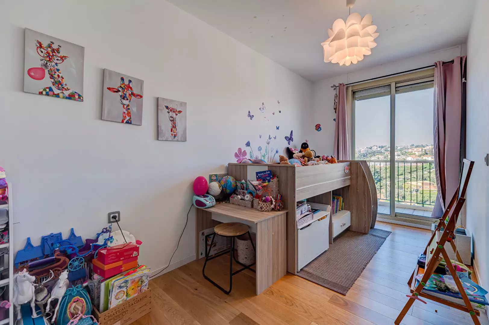 French Cote d'Azur: 3 bedroom duplex for sale in the heart of Nice