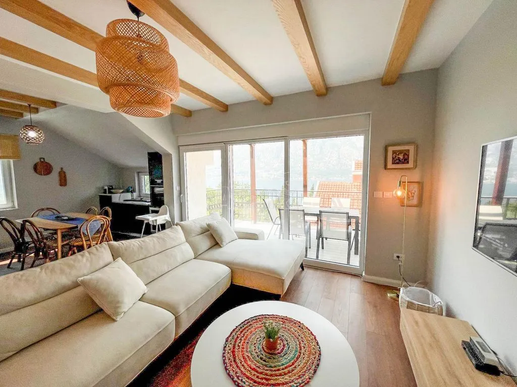 Flat 97m² in Montenegro, Kotor. Priced at 235000€ rent photo-2