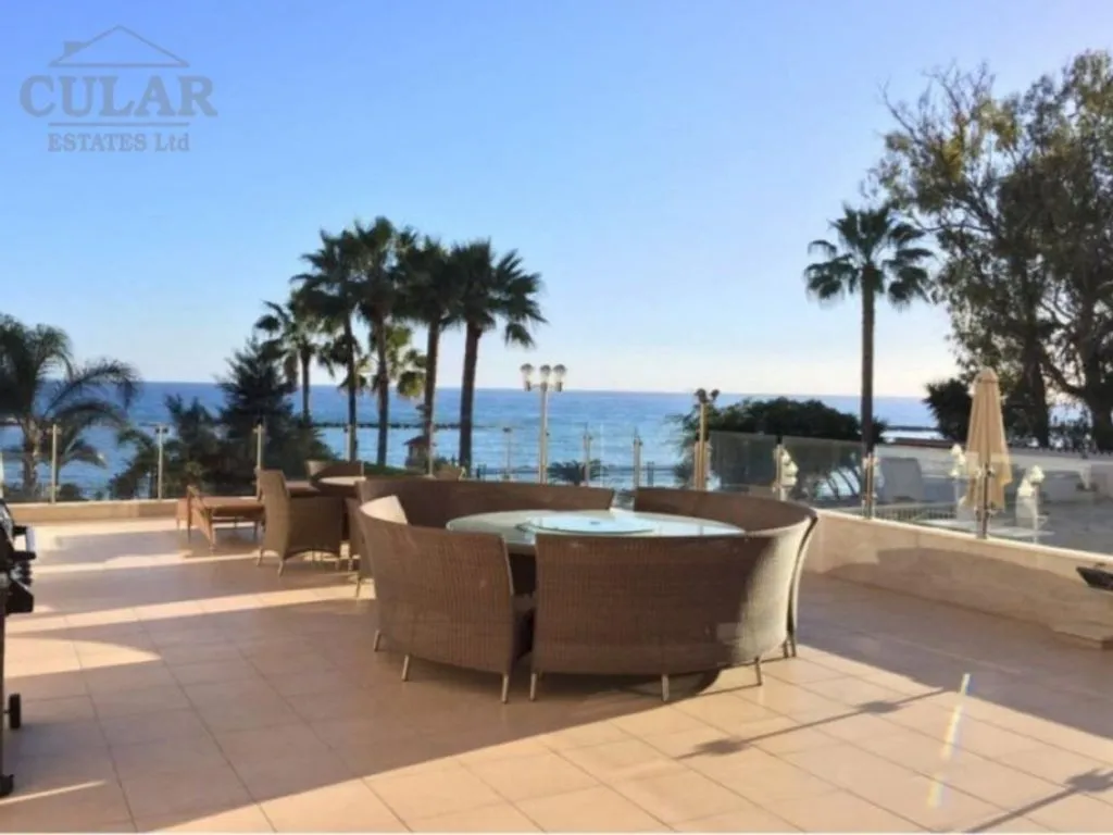 Flat 207m² in Cyprus, Limassol. Priced at 2150000€ rent photo-1