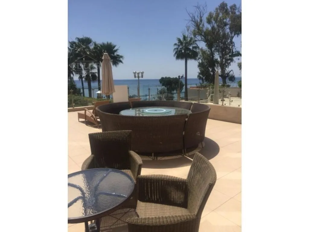 Flat 207m² in Cyprus, Limassol. Priced at 2150000€ rent photo-6