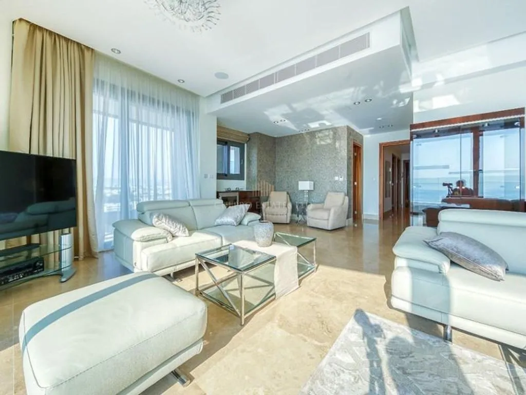 Flat 207m² in Cyprus, Limassol. Priced at 2150000€ rent photo-34