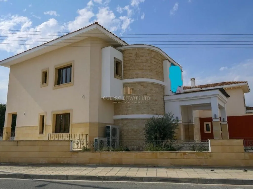 Villa 450m² in Cyprus, Limassol. Priced at 2000000€ rent photo-2