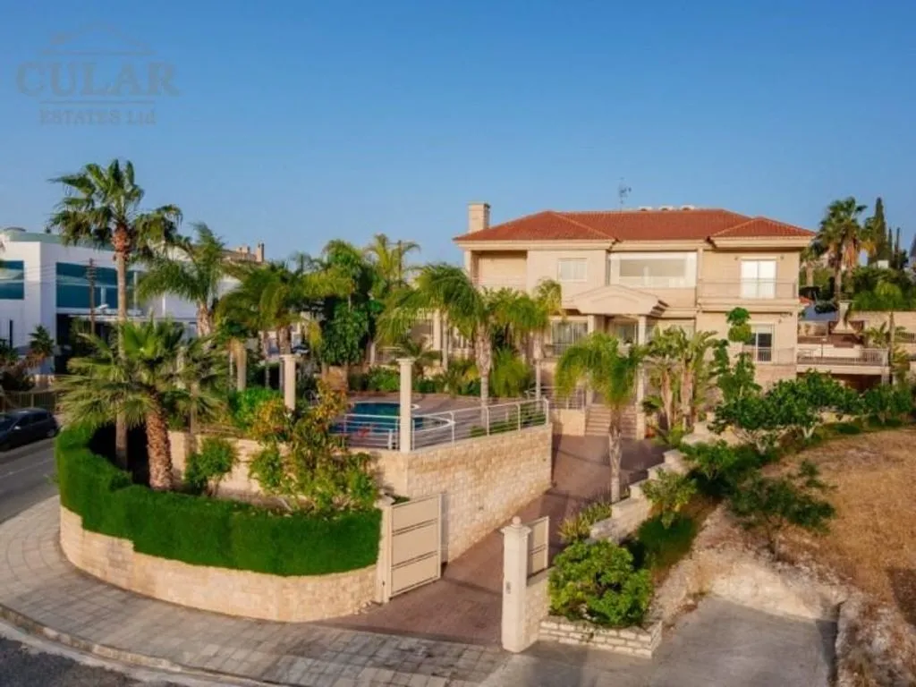 Villa 450m² in Cyprus, Limassol. Priced at 2000000€ rent photo-12
