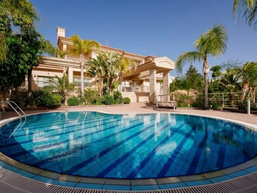 Villa 450m² in Cyprus, Limassol. Priced at 2000000€ rent photo-20
