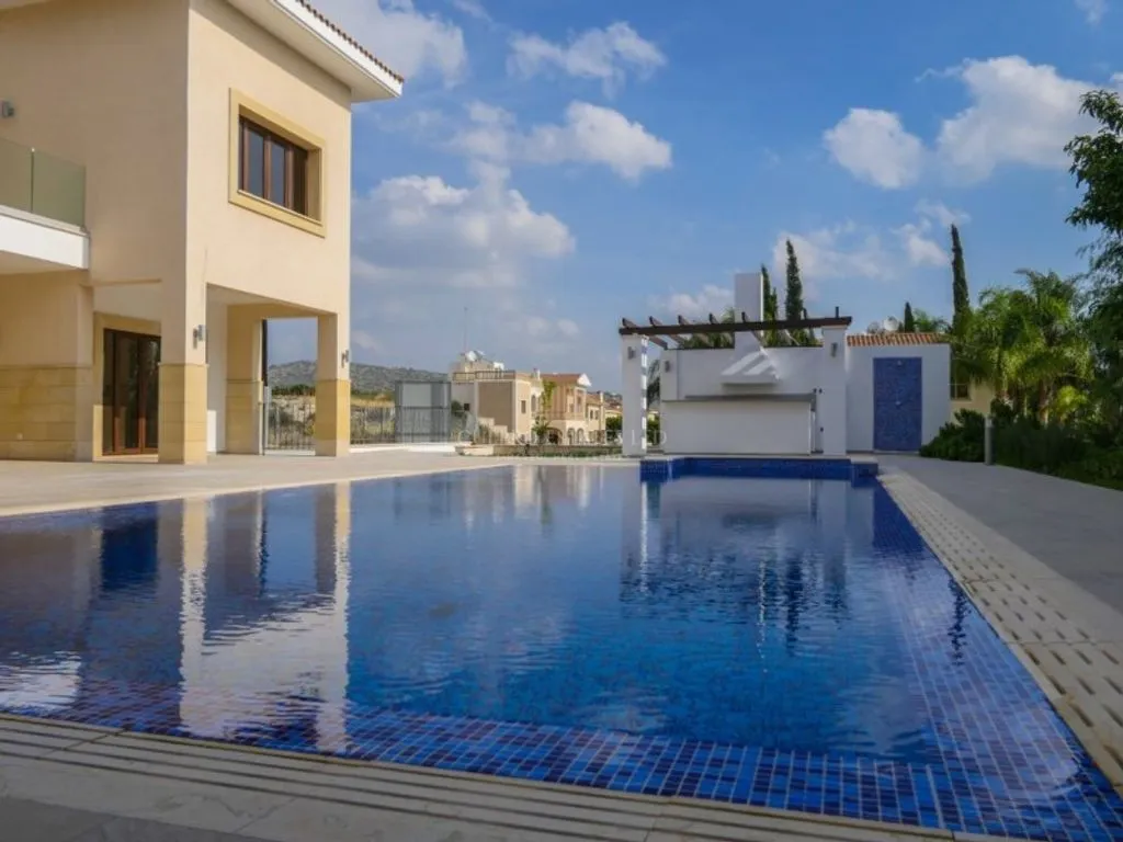 Villa 450m² in Cyprus, Limassol. Priced at 2000000€ rent photo-27