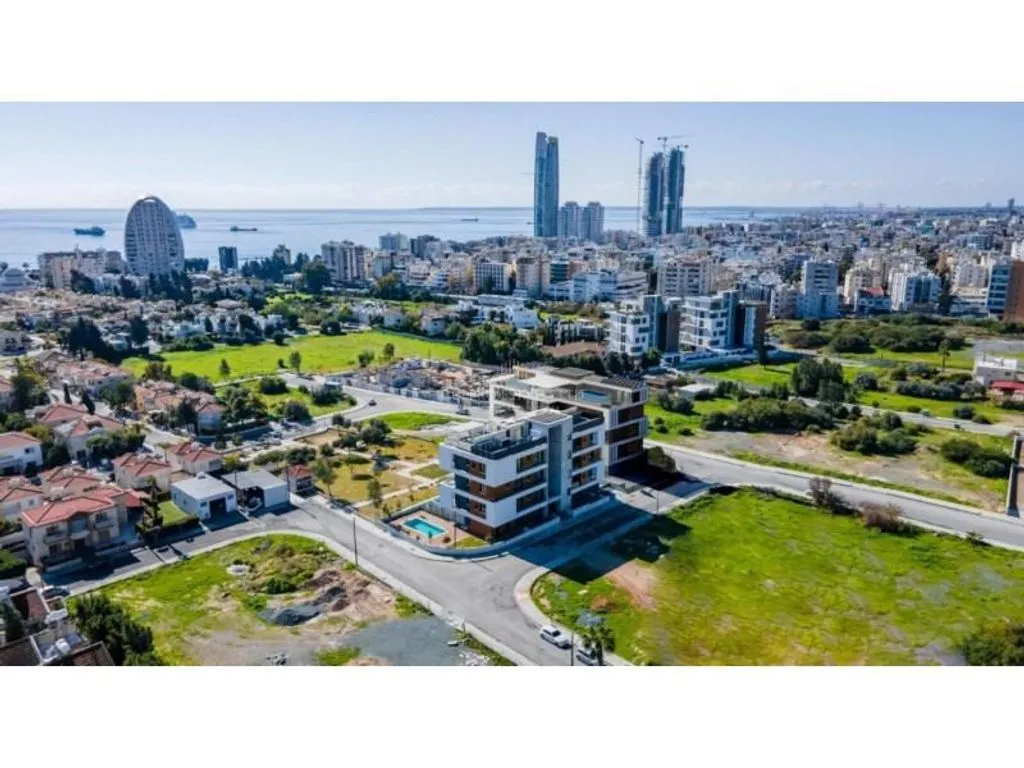 Flat 371m² in Cyprus, Limassol. Priced at 5300000€ rent photo-15