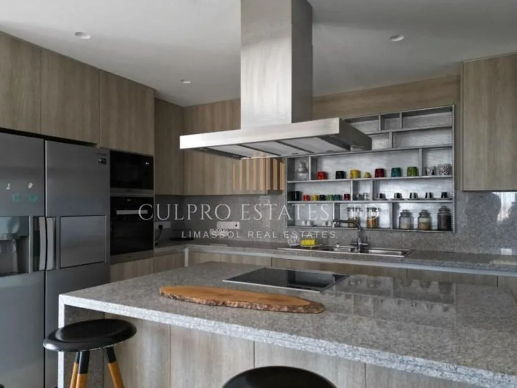 Flat 552m² in Cyprus, Limassol. Priced at 1300000€ rent photo-5