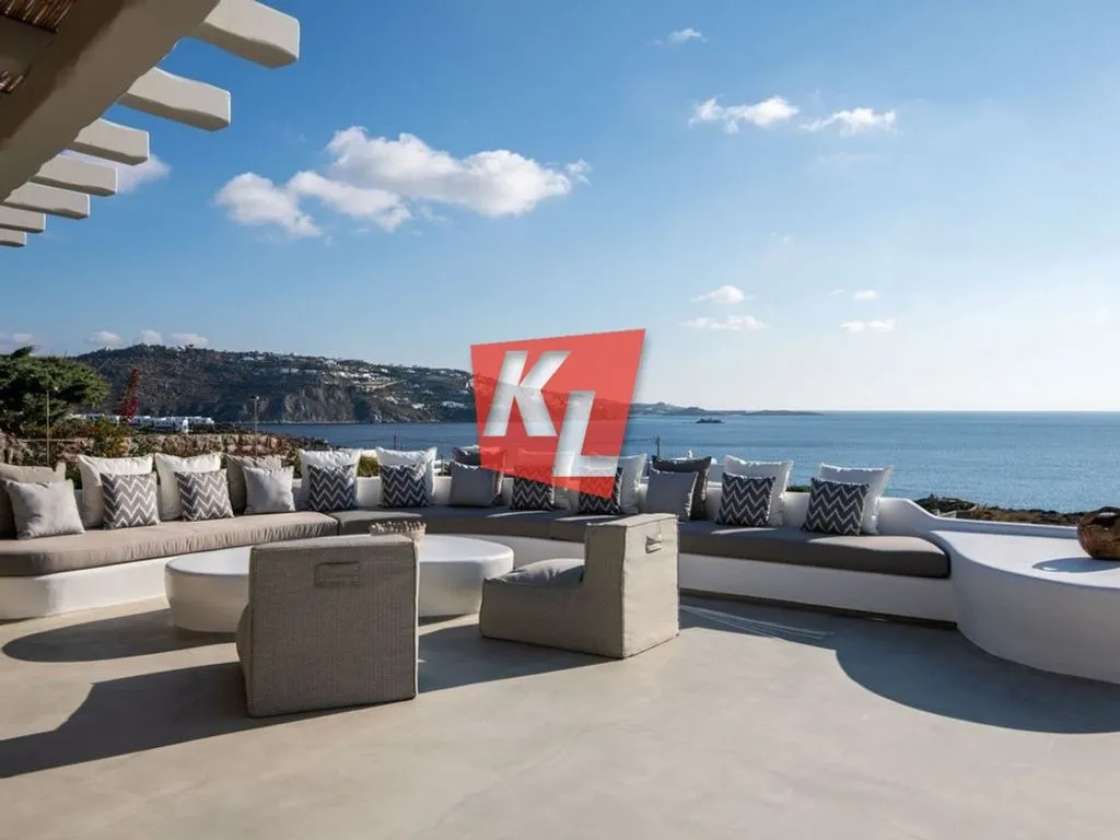 House 725m² in Greece, Mykonos. Priced at 7500000€ rent photo-1