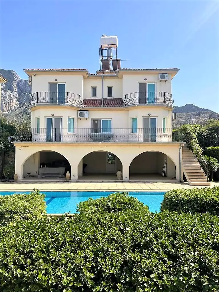 Villa 199m² in Cyprus, Karshiyaka. Priced at 689950£ rent photo-1