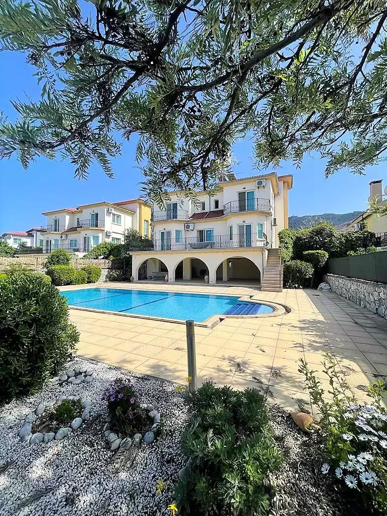 Villa 199m² in Cyprus, Karshiyaka. Priced at 689950£ rent photo-30