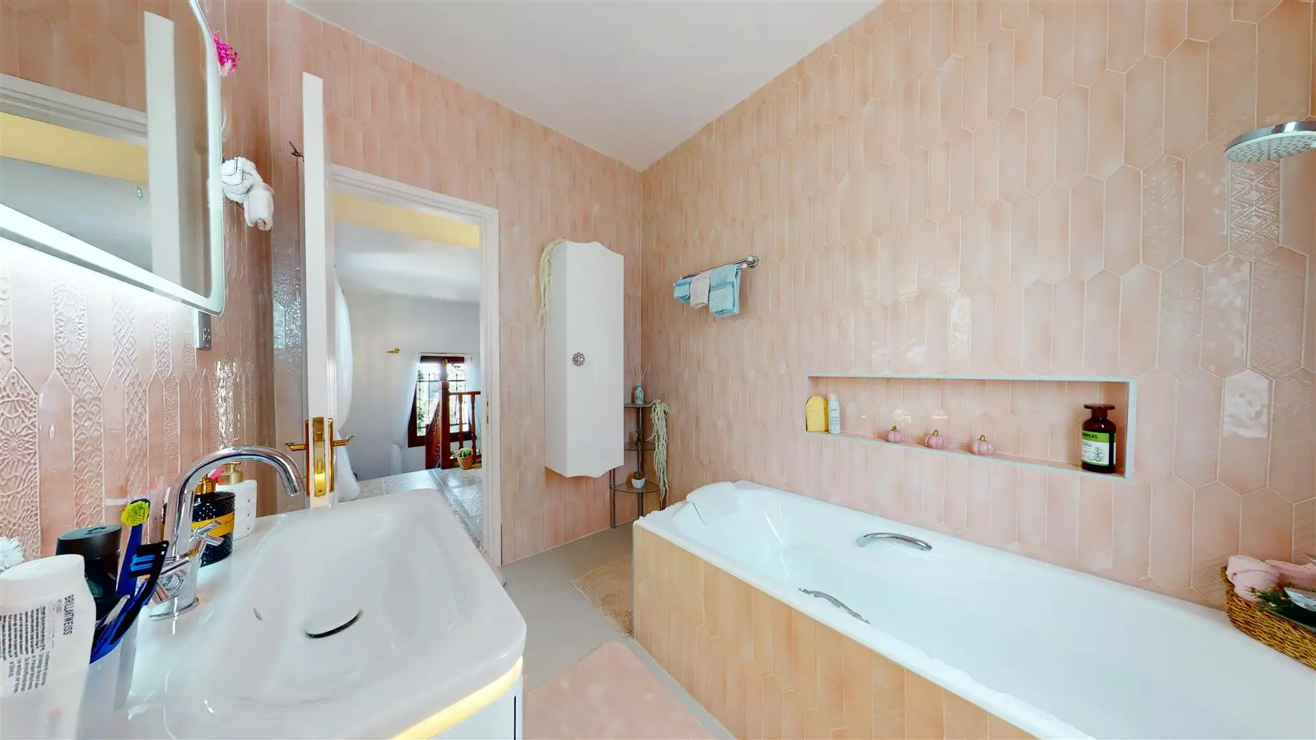 Villa 77m² in Cyprus, Alsanjak. Priced at 375000£ rent photo-39