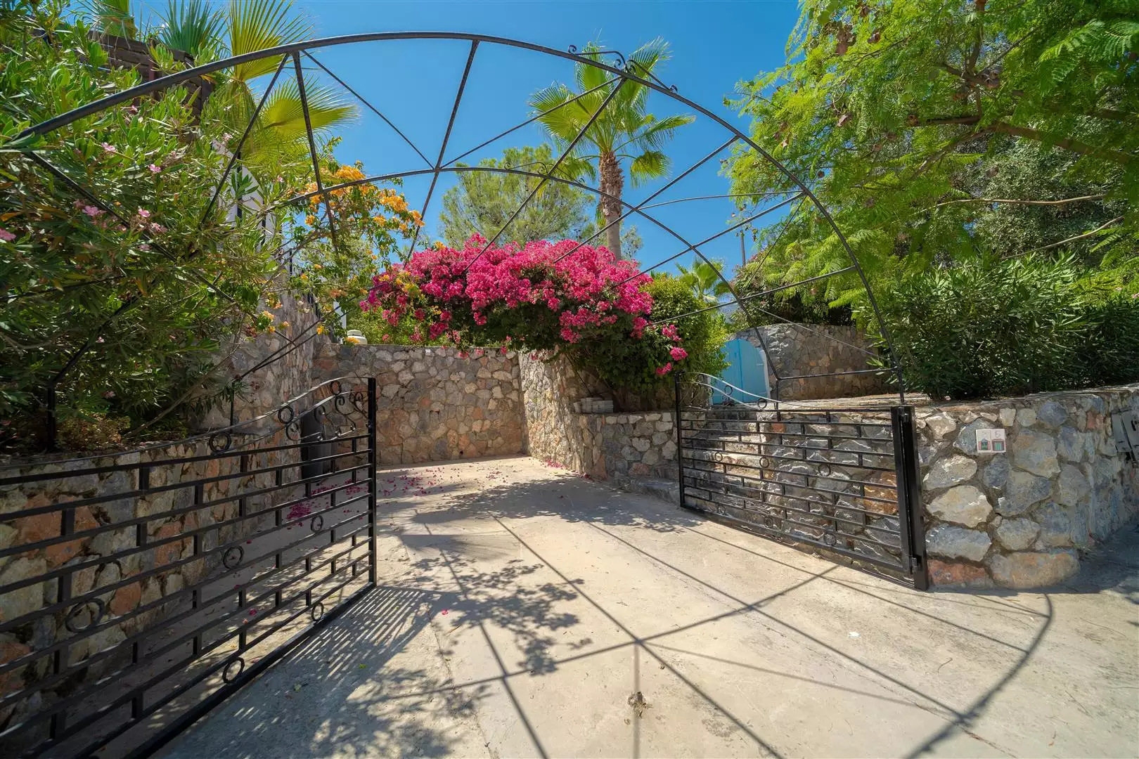 Villa 77m² in Cyprus, Alsanjak. Priced at 375000£ rent photo-63