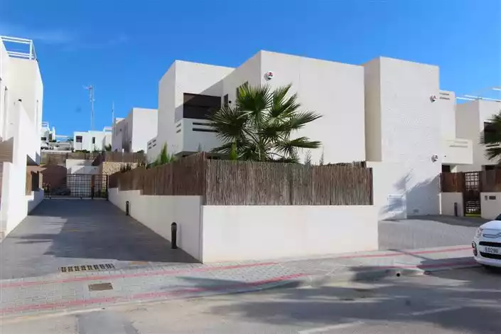 Flat 69m² in Spain, Algorfa. Priced at 249950€ rent photo-1