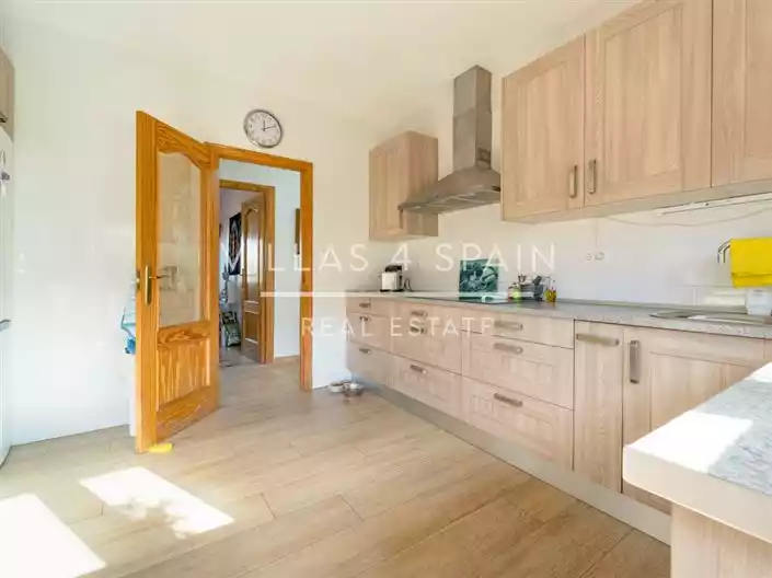 House 162m² in Spain, Orihuela. Priced at 299950€ rent photo-22