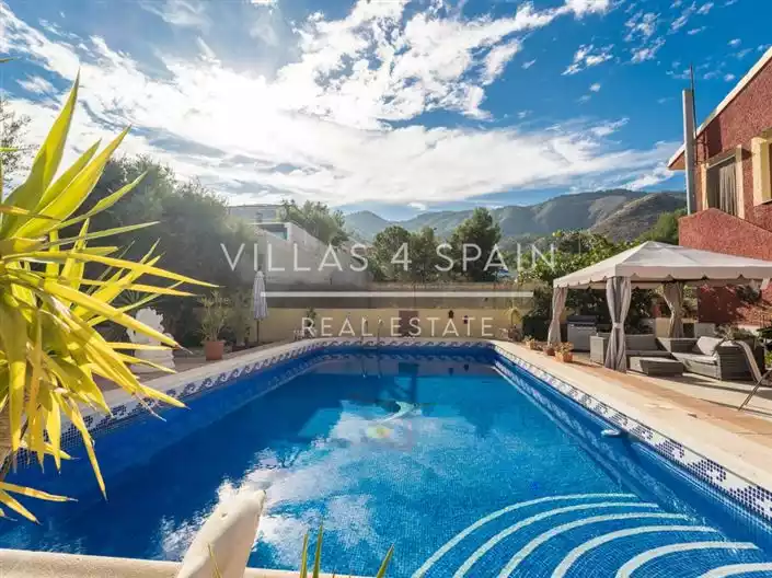House 162m² in Spain, Orihuela. Priced at 299950€ rent photo-3