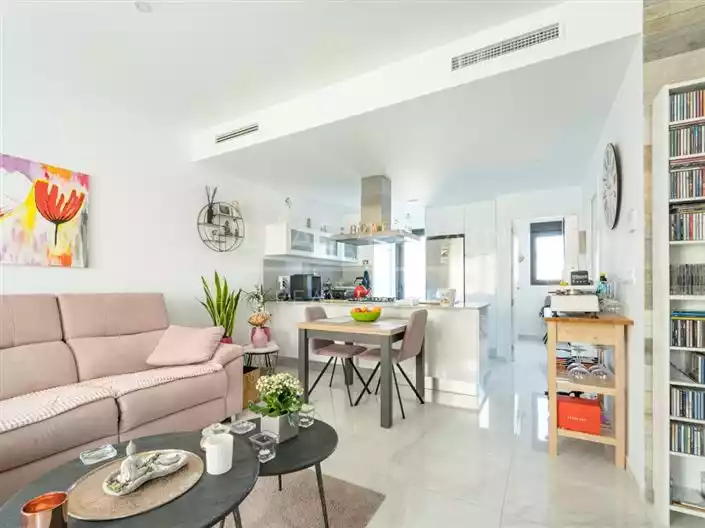 Townhouse 202m² in Portugal, Madeira. Priced at 259000€ rent photo-11