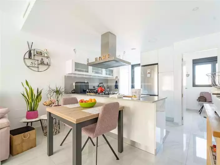 Townhouse 202m² in Portugal, Madeira. Priced at 259000€ rent photo-12