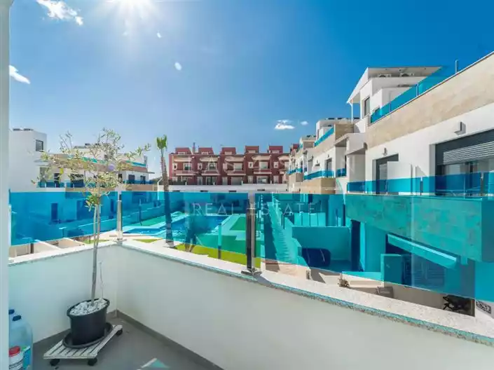 Townhouse 202m² in Portugal, Madeira. Priced at 259000€ rent photo-23