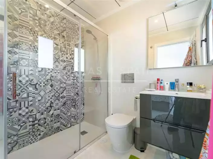Townhouse 202m² in Portugal, Madeira. Priced at 259000€ rent photo-26