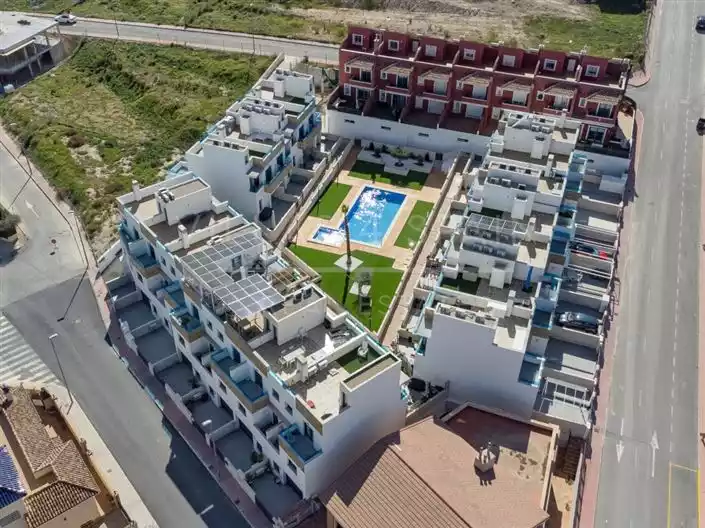 Townhouse 202m² in Portugal, Madeira. Priced at 259000€ rent photo-3