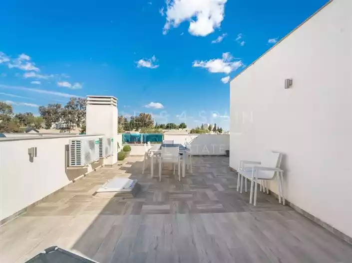 Townhouse 202m² in Portugal, Madeira. Priced at 259000€ rent photo-35