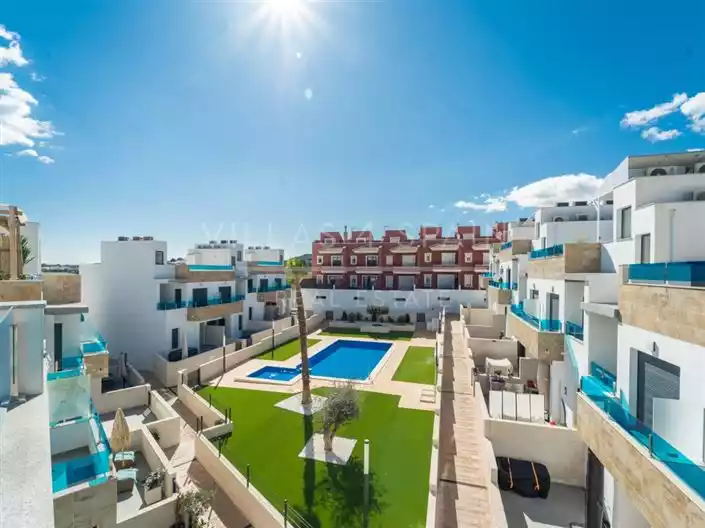 Townhouse 202m² in Portugal, Madeira. Priced at 259000€ rent photo-37