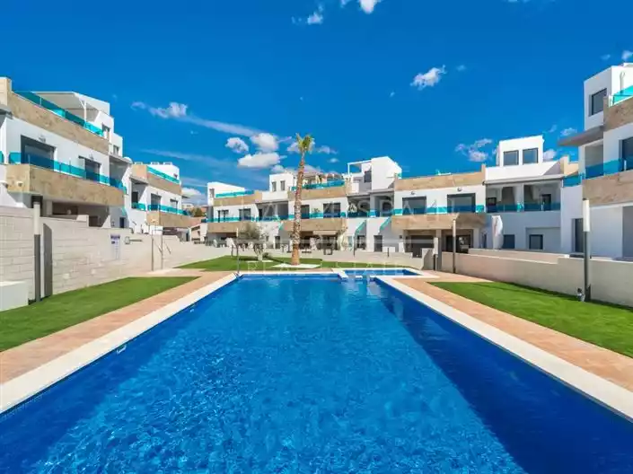 Townhouse 202m² in Portugal, Madeira. Priced at 259000€ rent photo-40