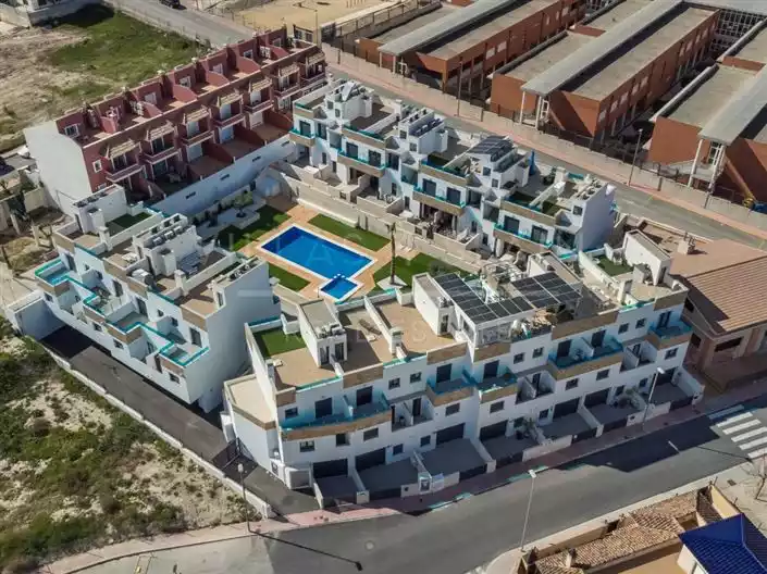 Townhouse 202m² in Portugal, Madeira. Priced at 259000€ rent photo-42