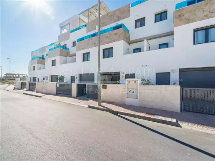 Townhouse 202m² in Portugal, Madeira. Priced at 259000€ rent photo-47
