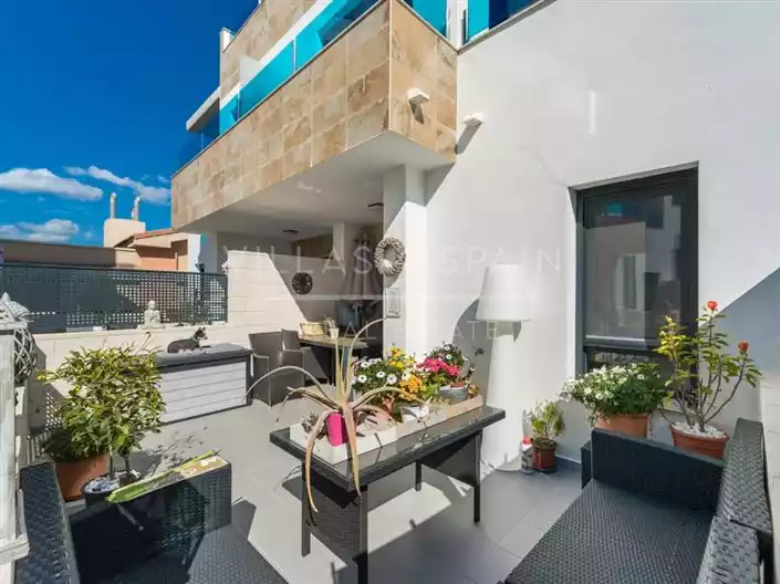Townhouse 202m² in Portugal, Madeira. Priced at 259000€ rent photo-6