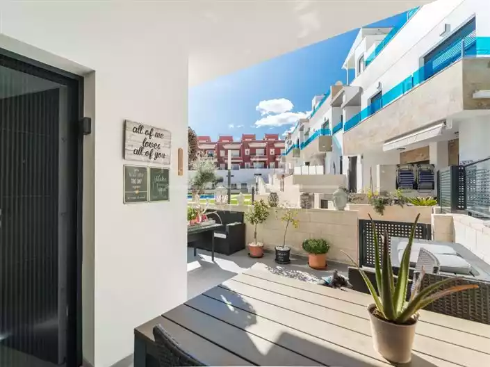 Townhouse 202m² in Portugal, Madeira. Priced at 259000€ rent photo-7