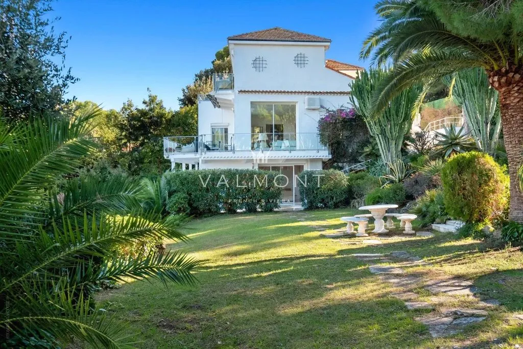 Villa 450m² in Italy, Montignoso. Priced at 8900000€ rent photo-9