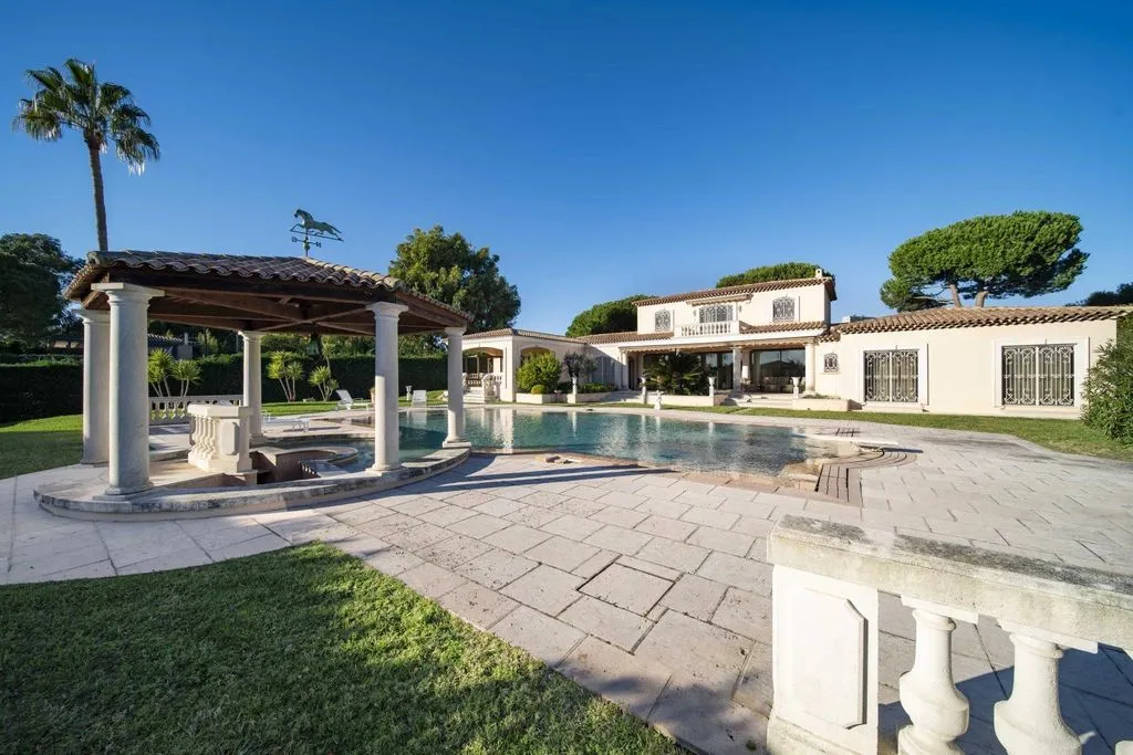 Villa 450m² in Italy, Montignoso. Priced at 8900000€ rent photo-13