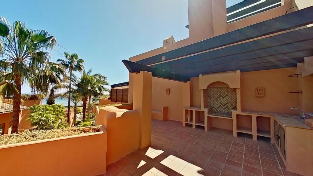 Penthouse 425m² in Spain, Marbella. Priced at 1950000€ rent photo-1
