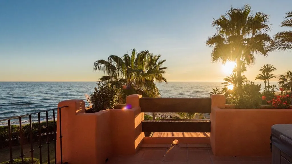 Penthouse 425m² in Spain, Marbella. Priced at 1950000€ rent photo-4
