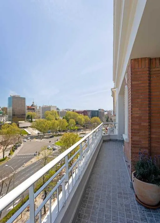 Flat 672m² in Spain, Madrid. Priced at 7300000€ rent photo-5