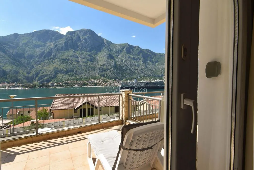 Flat 82m² in Montenegro, Kotor. Priced at 200000€ rent photo-12