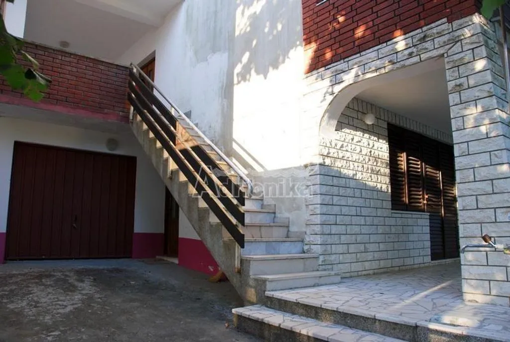 House 378m² in Montenegro, Kotor. Priced at 420000€ rent photo-6