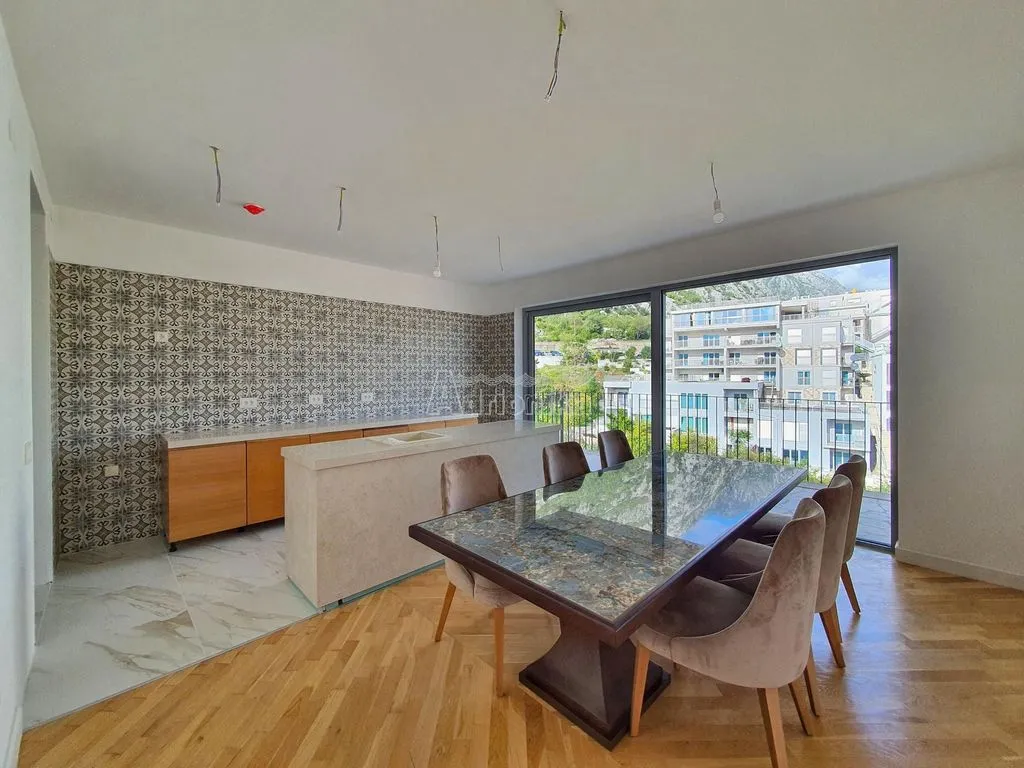 Flat 200m² in Montenegro, Kotor. Priced at 495000€ rent photo-5