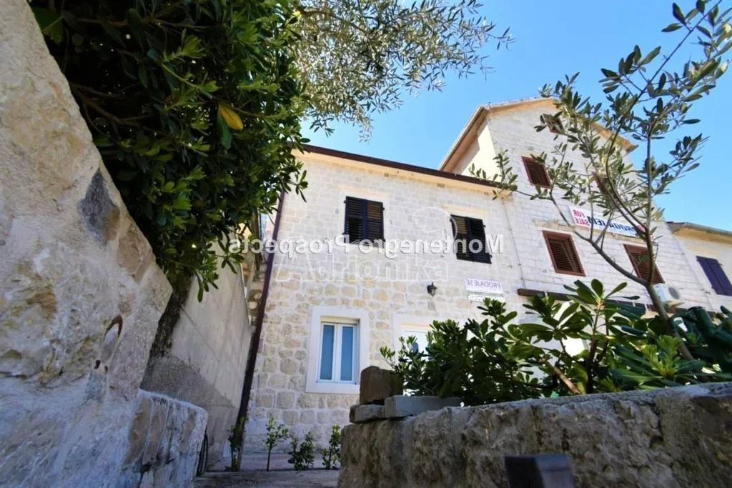 House 129m² in Montenegro, Kotor. Priced at 270000€ rent photo-3