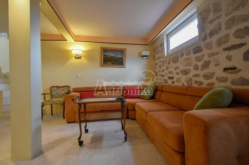 Flat 87m² in Montenegro, Kotor. Priced at 270000€ rent photo-4