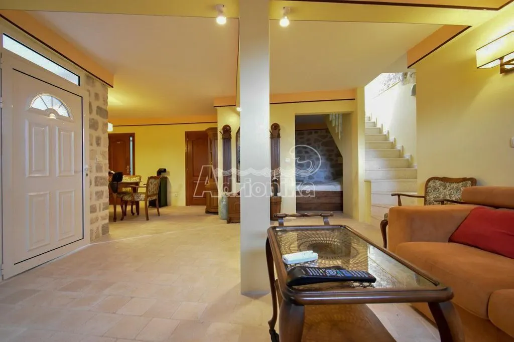 Flat 87m² in Montenegro, Kotor. Priced at 270000€ rent photo-5