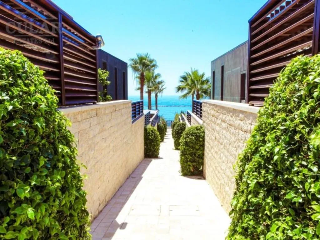 Villa 320m² in Cyprus, Limassol. Priced at 1500000€ rent photo-4