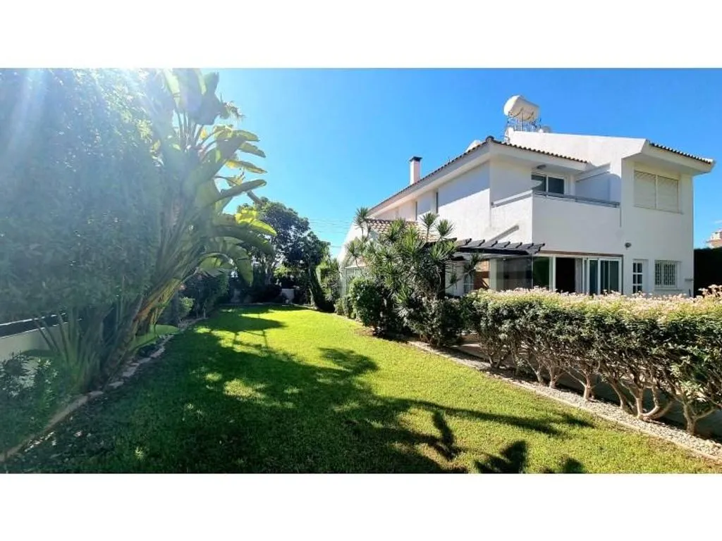 Villa 320m² in Cyprus, Limassol. Priced at 1500000€ rent photo-23