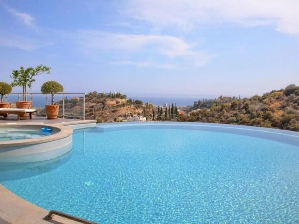 Villa 320m² in Cyprus, Limassol. Priced at 1500000€ rent photo-25